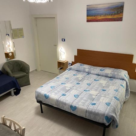 B&B Del Corso - Affittacamere Giulianova Εξωτερικό φωτογραφία