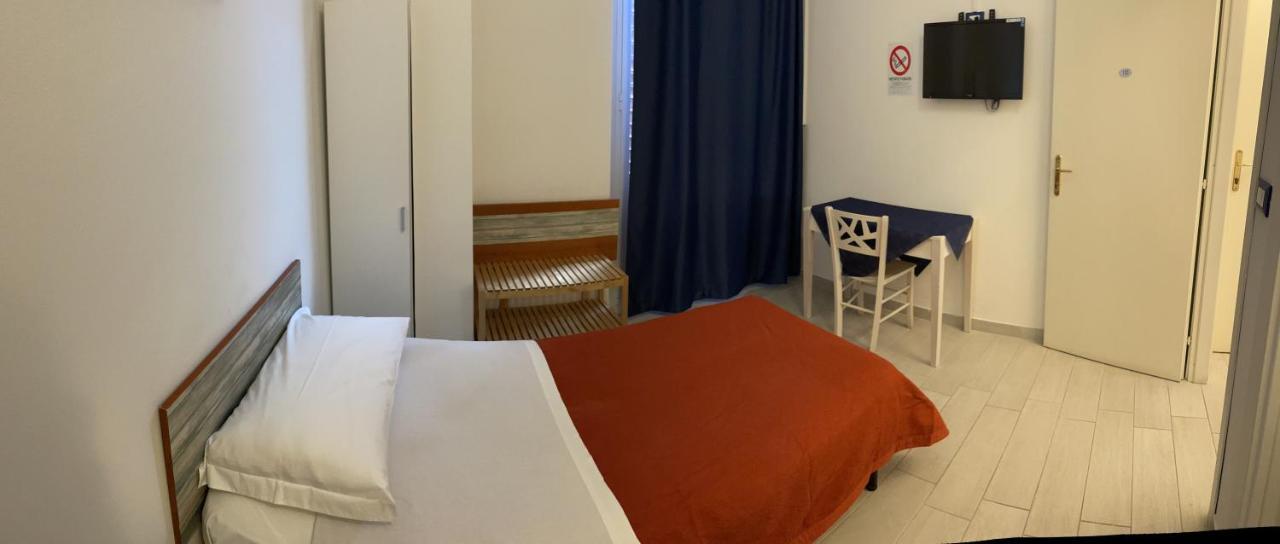 B&B Del Corso - Affittacamere Giulianova Εξωτερικό φωτογραφία